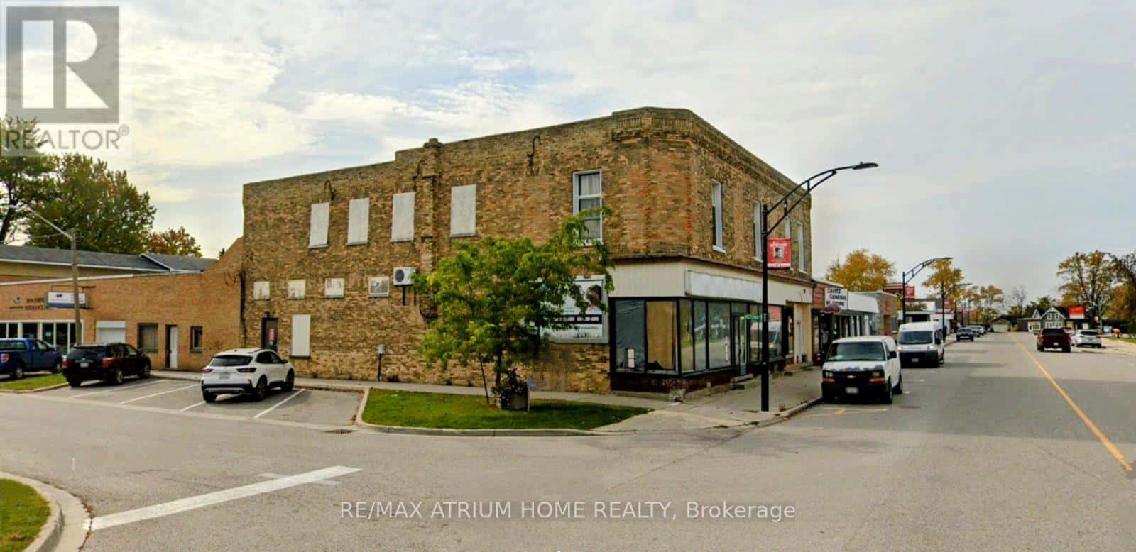 101 MAIN STREET — Lambton Shores, Ontario - Photo 4 of 5