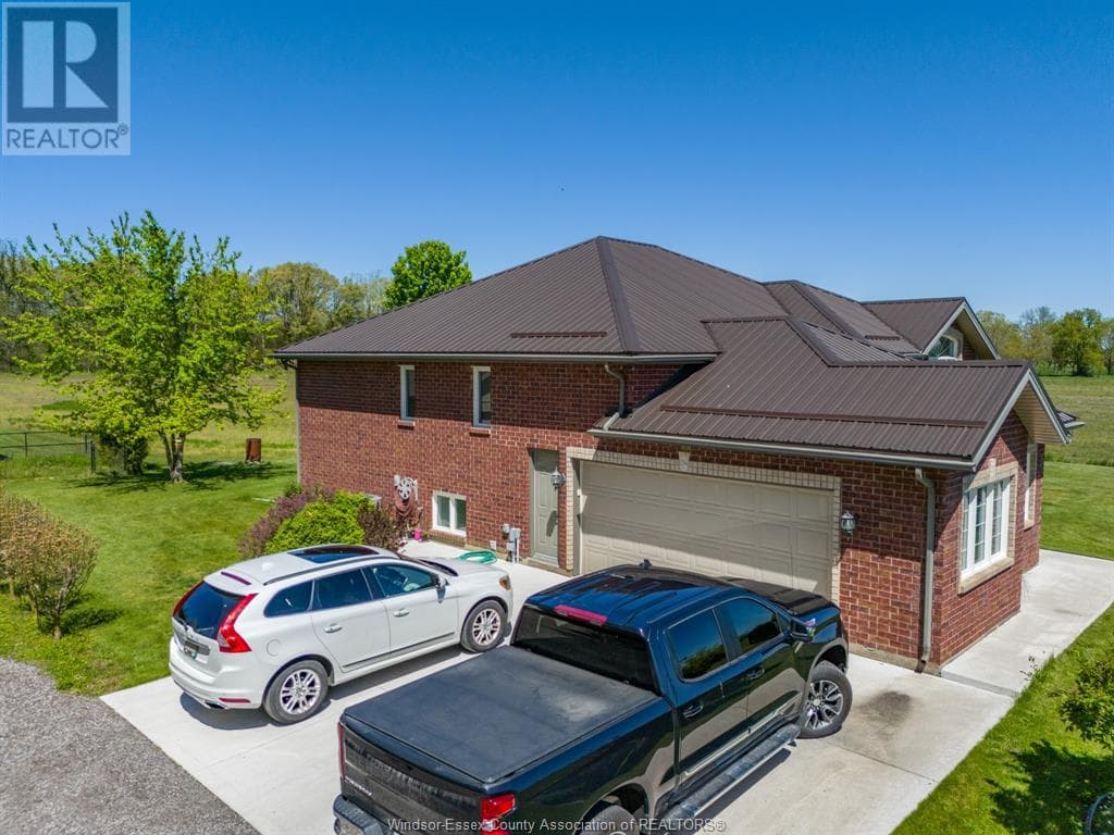 1365 FERRIS — Harrow, Ontario - Main photo