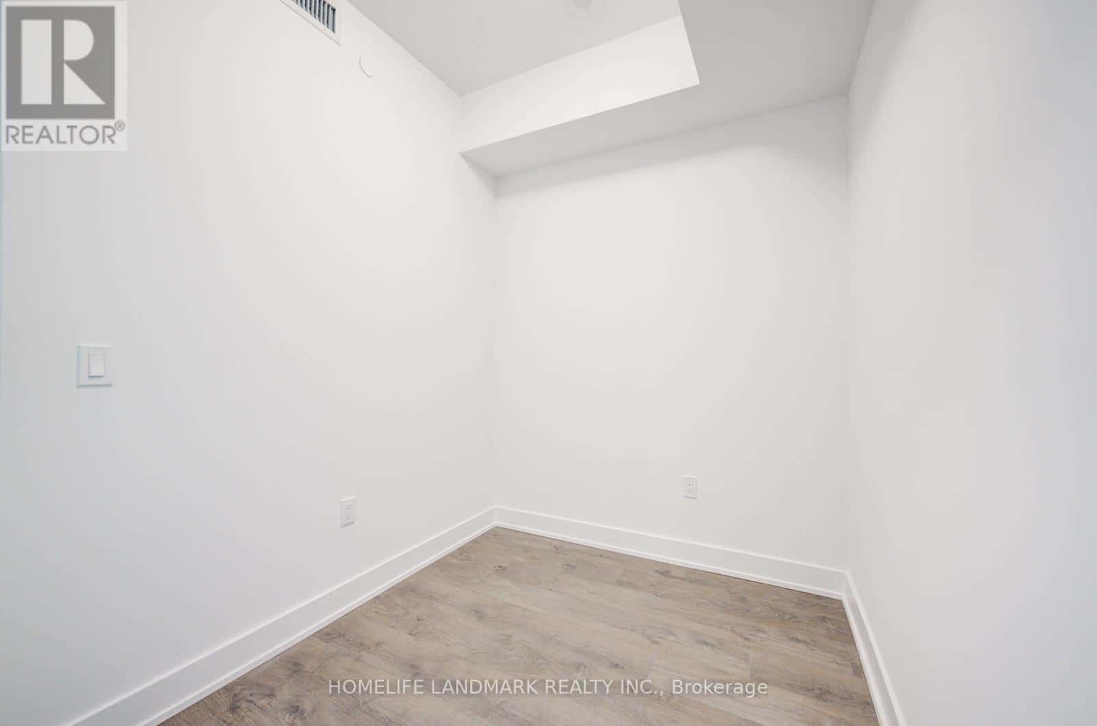 313 - 2333 KHALSA GATE — Oakville (WM Westmount), Ontario - Photo 4 of 41