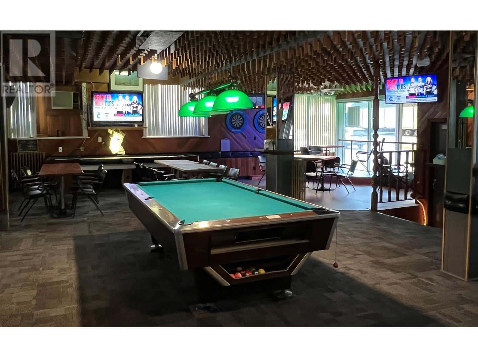 764 ROSSLAND Avenue — Trail, British Columbia - Photo 4 of 19