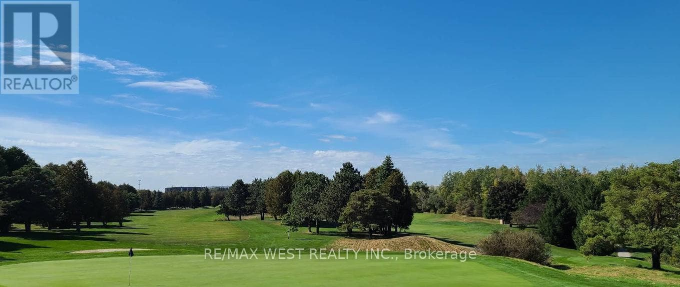 18571 WOODBINE AVENUE E — East Gwillimbury (Sharon), Ontario - Main photo