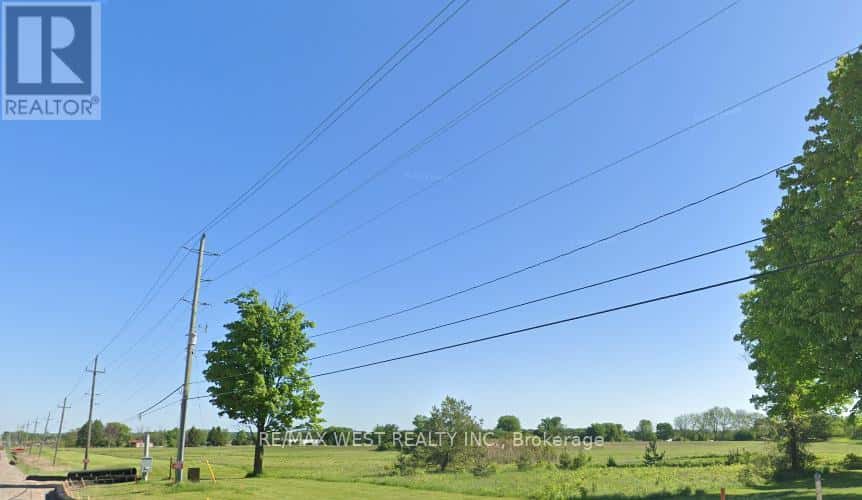 18571 WOODBINE AVENUE E — East Gwillimbury (Sharon), Ontario - Photo 2 of 10