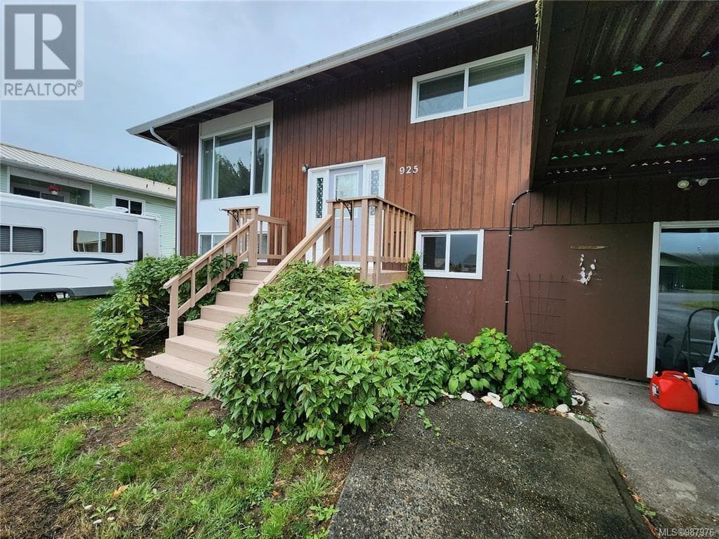925 Haida Ave — Port Alice, British Columbia - Main photo