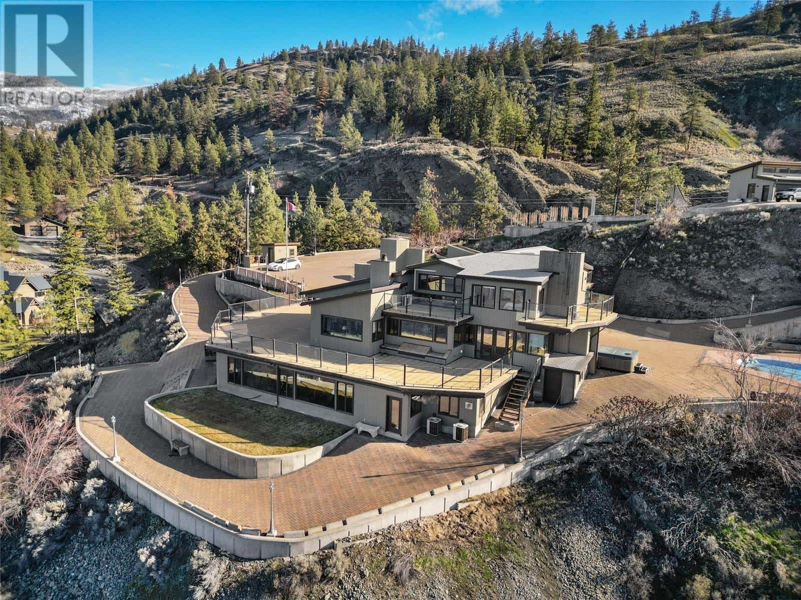 264 Eastside Road — Okanagan Falls, British Columbia - Photo 5 of 65