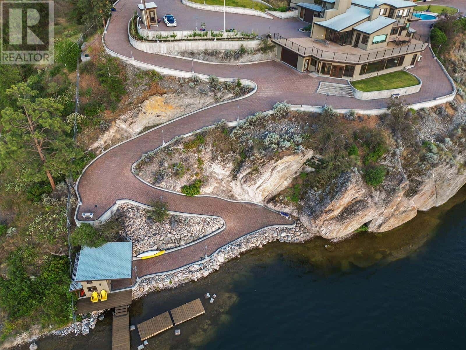 264 Eastside Road — Okanagan Falls, British Columbia - Photo 2 of 65