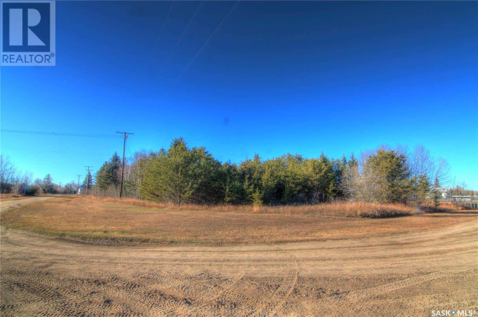 1 12th AVENUE W — Nipawin, Saskatchewan - Photo 3 of 12