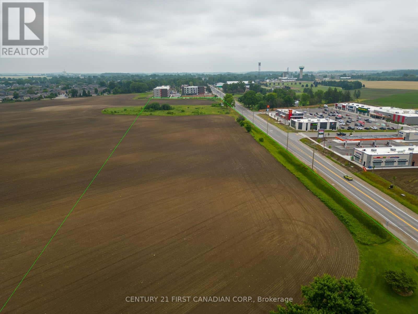 302 MAIN STREET — Lucan Biddulph (Lucan), Ontario - Photo 2 of 6