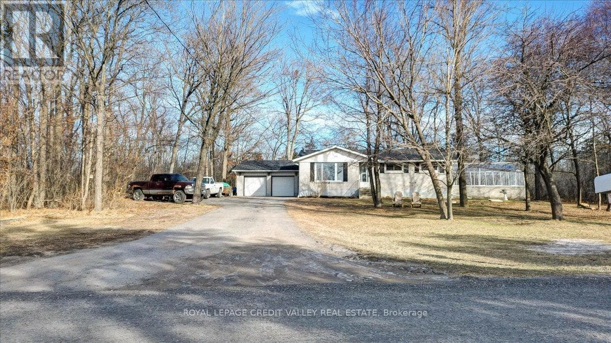 170 CROFTON ROAD N — Prince Edward County (Sophiasburg Ward), Ontario - Main photo