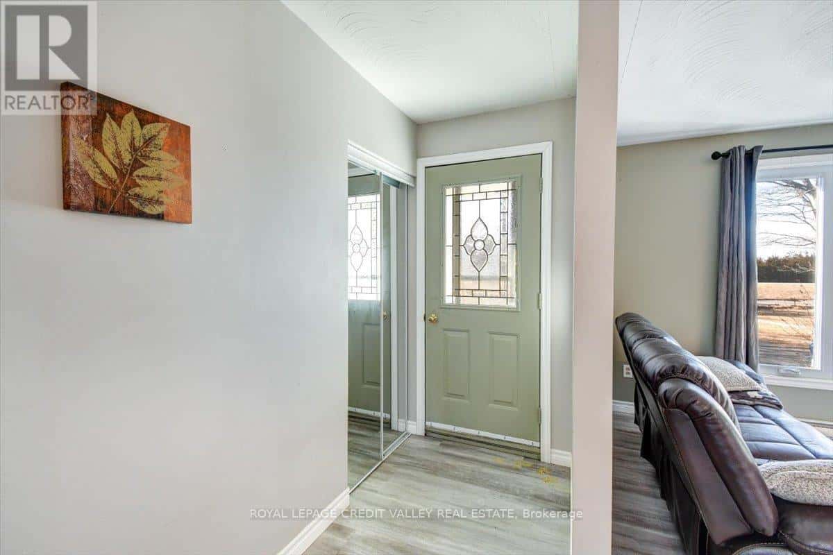 170 CROFTON ROAD N — Prince Edward County (Sophiasburg Ward), Ontario - Photo 5 of 38