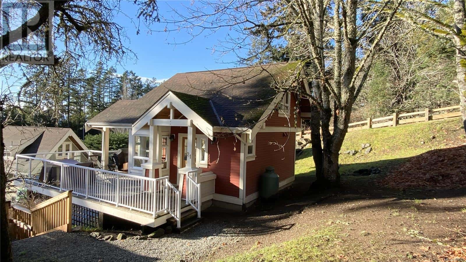 21D 2315 Mackinnon Rd — Pender Island, British Columbia - Photo 4 of 24