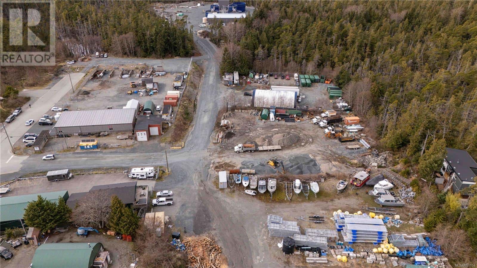 640 Warren Way — Tofino, British Columbia - Photo 4 of 11