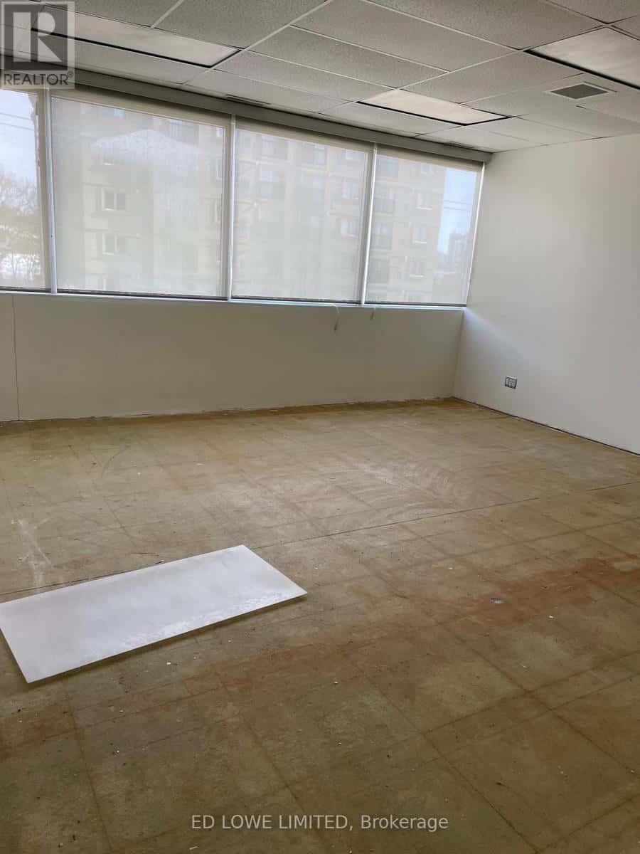 200 - 136 BAYFIELD STREET — Barrie (City Centre), Ontario - Photo 5 of 9