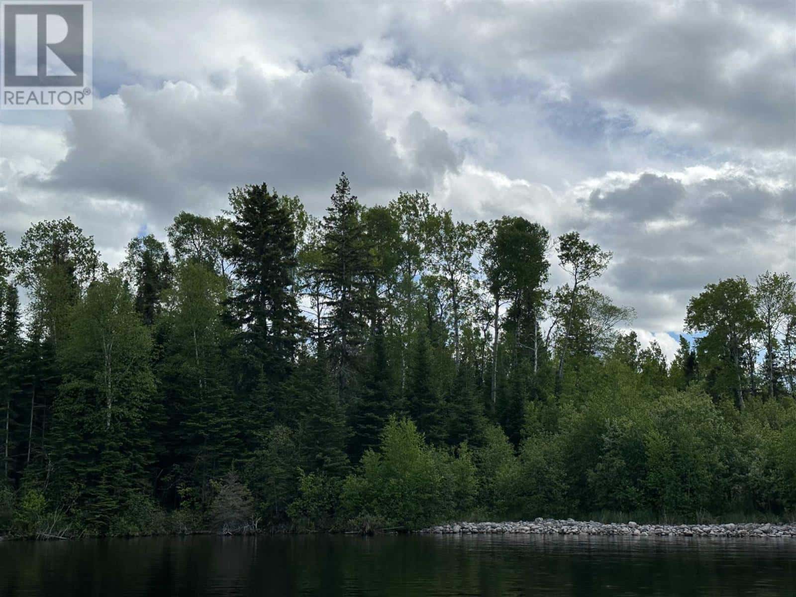 200 St. Pauls BAY — Red Lake, Ontario - Photo 2 of 6