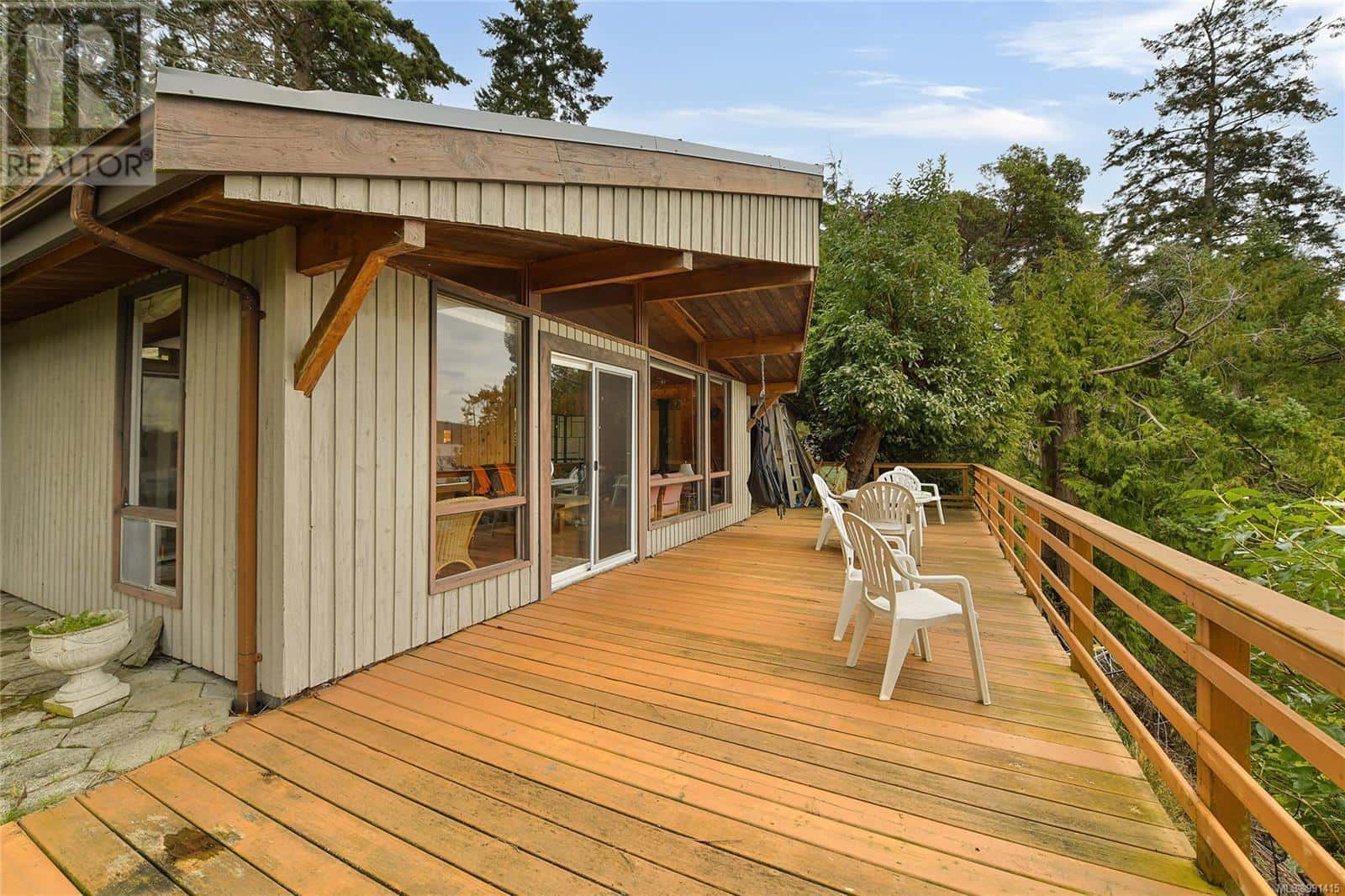 524 Bay Trnabt — Mayne Island, British Columbia - Photo 3 of 60