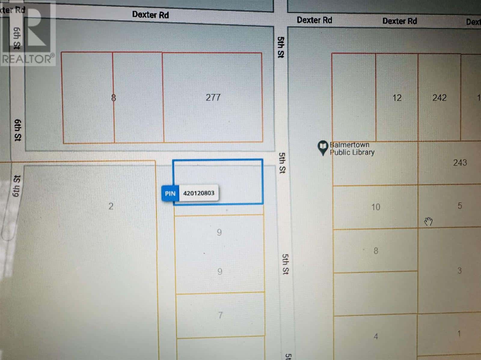 11 Fifth ST — Balmertown, Ontario - Photo 2 of 3