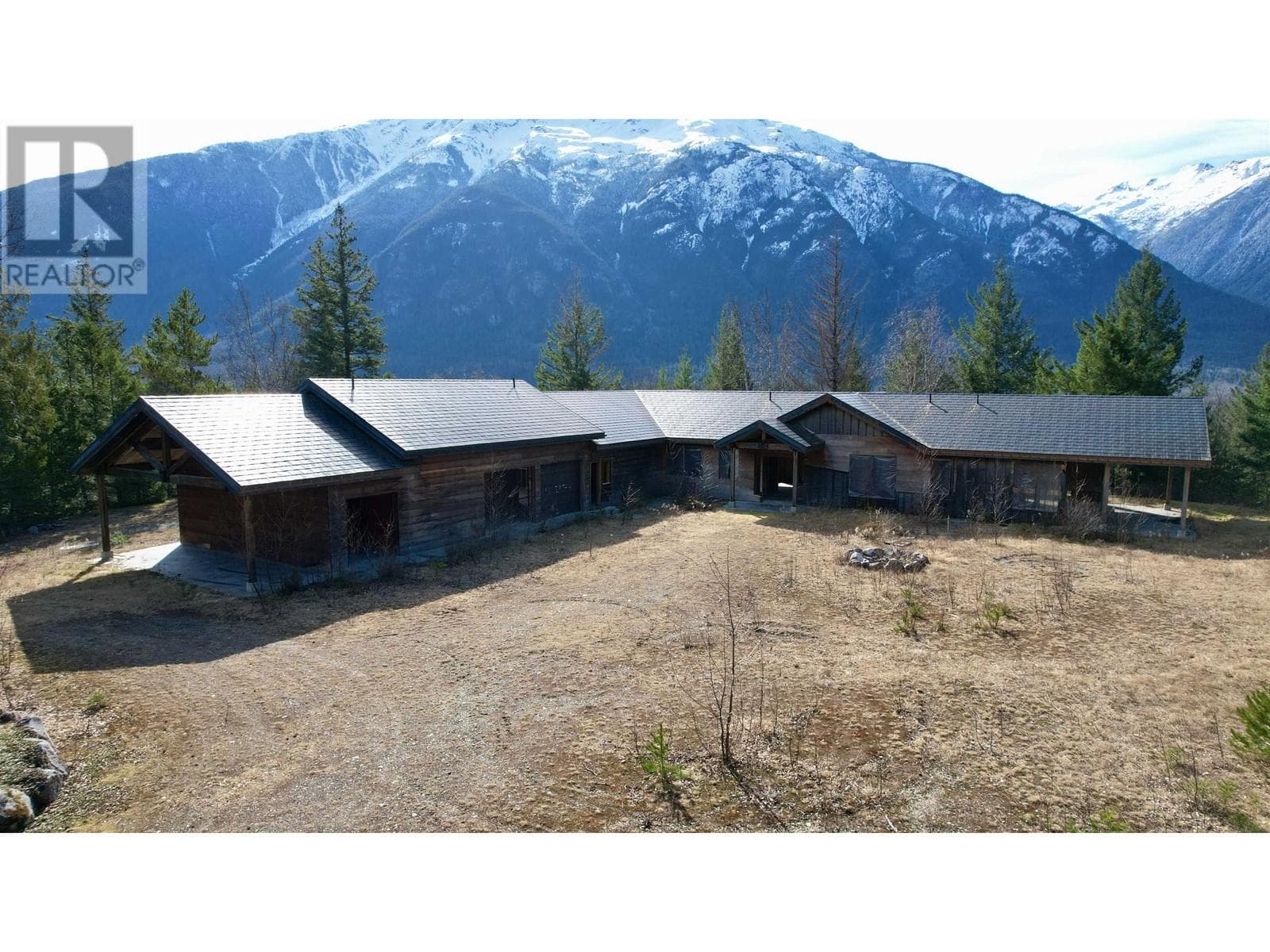 2712 EGAN ROAD — Bella Coola, British Columbia - Main photo