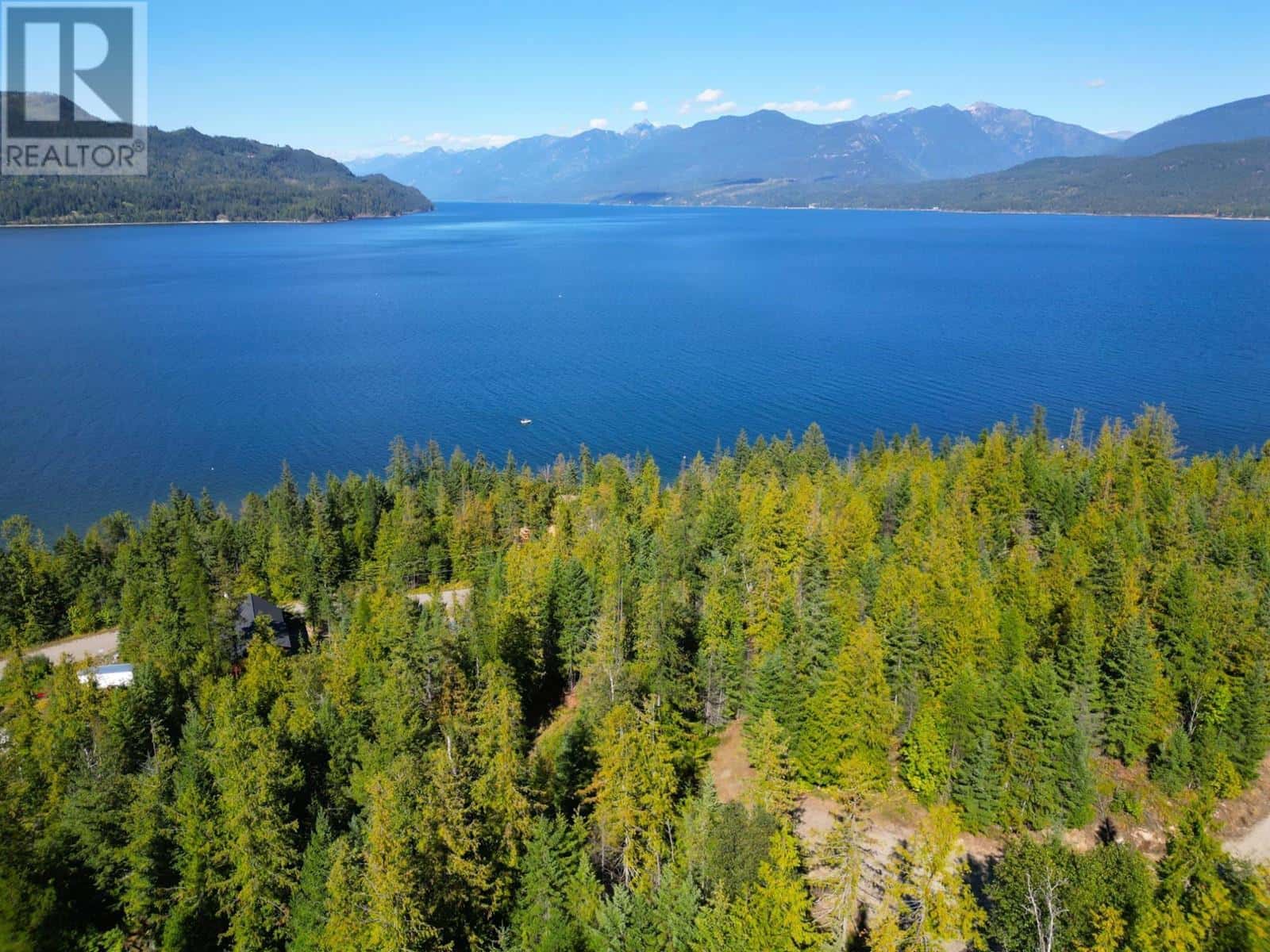 434 LEXINGTON Avenue — Procter, British Columbia - Photo 4 of 46