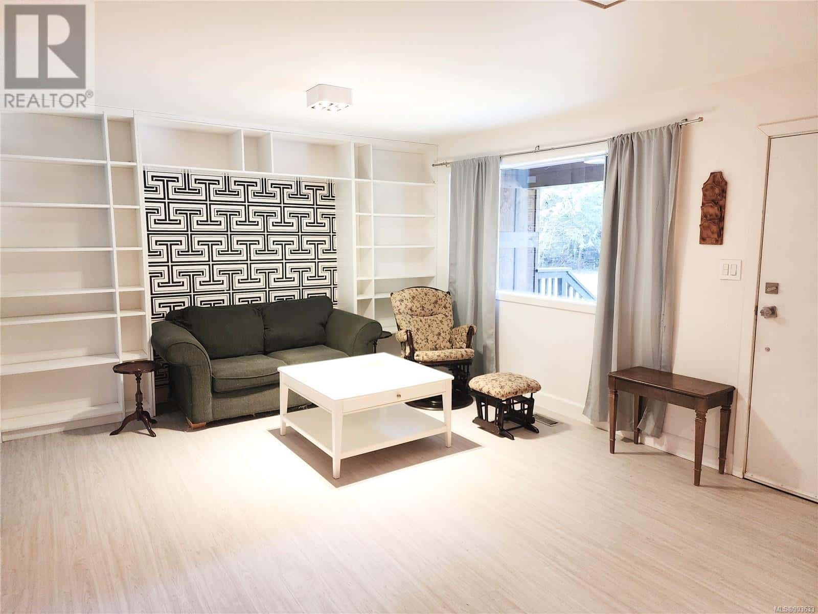 1040 Harrison Way — Gabriola Island, British Columbia - Photo 5 of 16