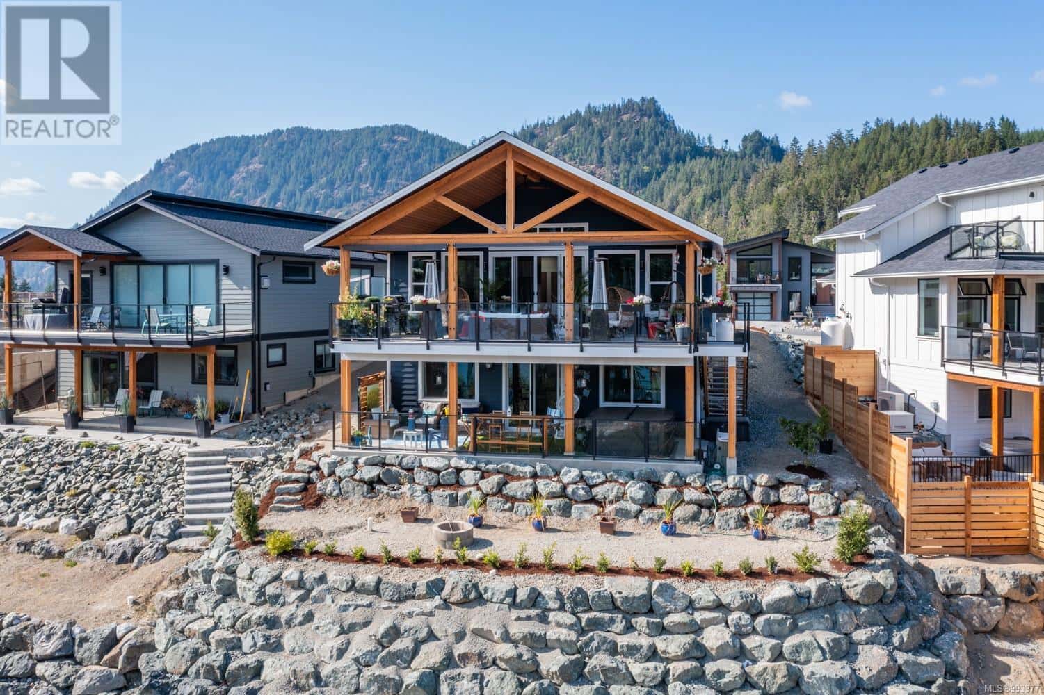 9388 Lakefront Rise — Lake Cowichan, British Columbia - Photo 2 of 60