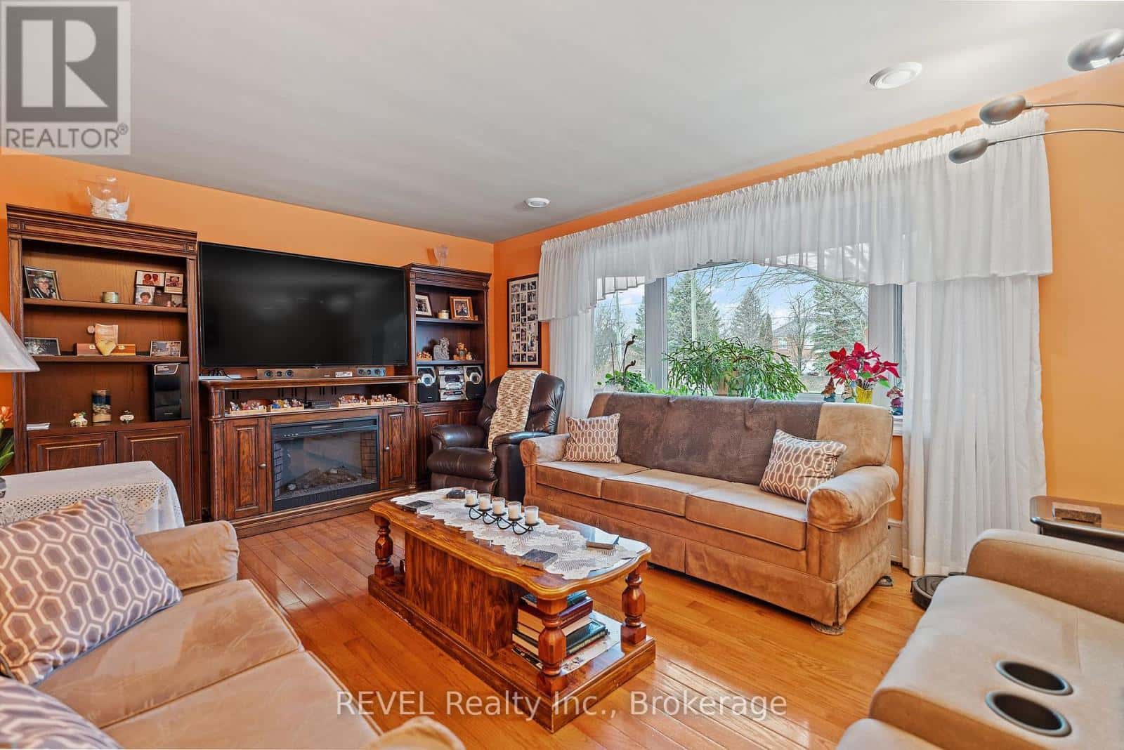 6398 MOUNTAIN ROAD — Niagara Falls (Stamford), Ontario - Photo 5 of 44