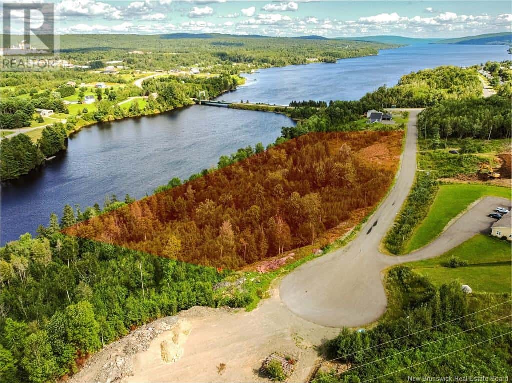 34 Clearview Court — Nackawic, New Brunswick - Photo 3 of 10