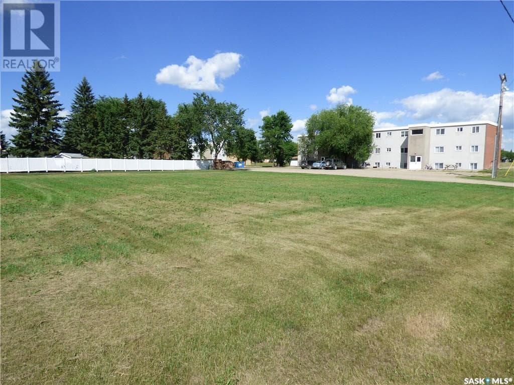 1050 Veterans AVENUE — Esterhazy, Saskatchewan - Main photo