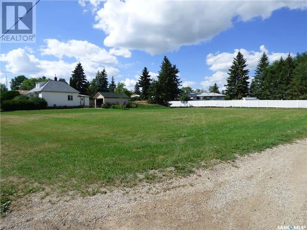 1050 Veterans AVENUE — Esterhazy, Saskatchewan - Photo 4 of 6