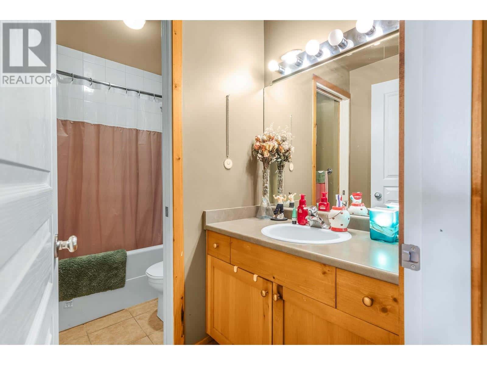 9802 Silver Star Road Unit# 104 — Silver Star, British Columbia - Photo 5 of 20