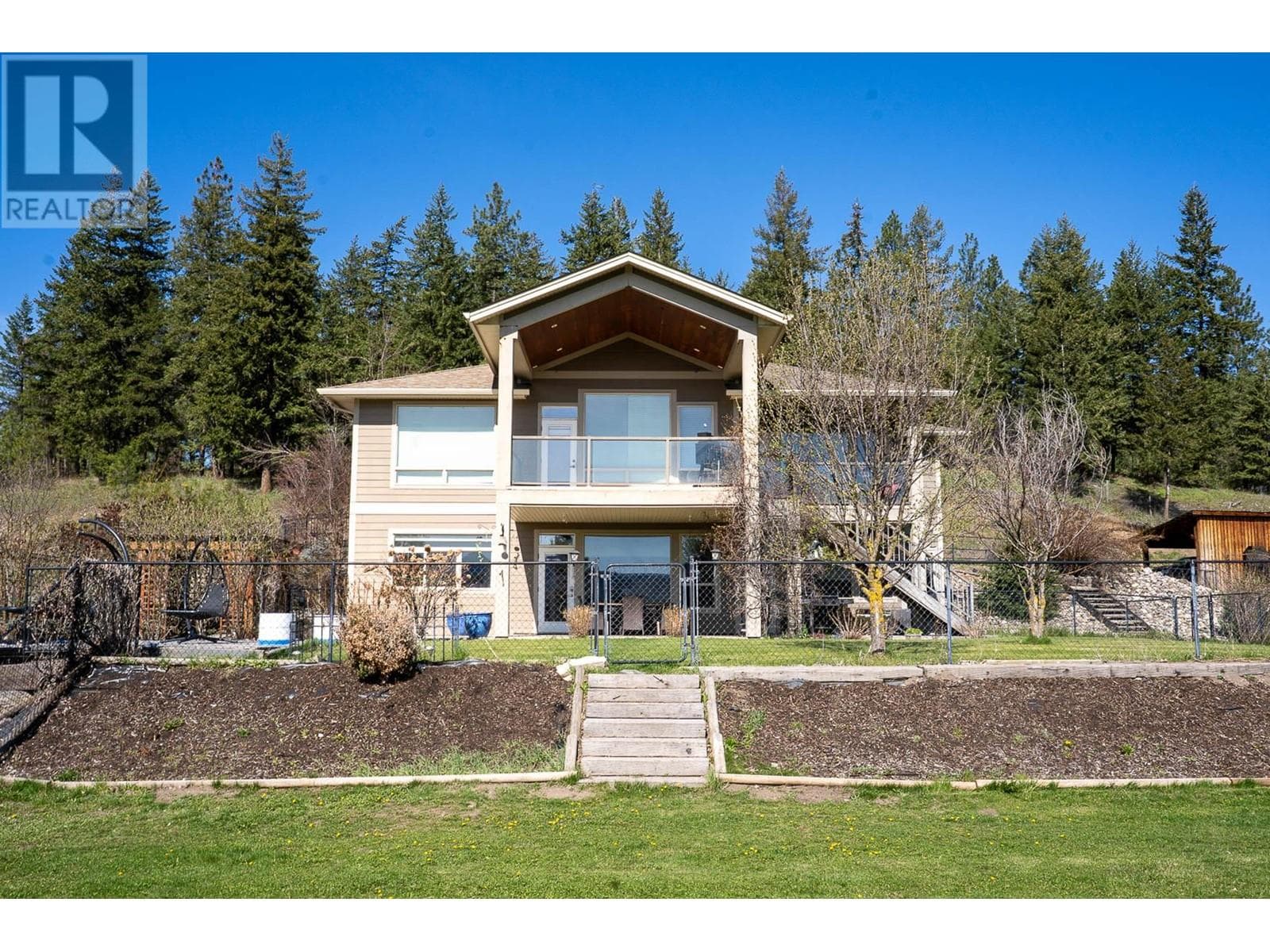 3888 Salmon River Road — Falkland, British Columbia - Main photo