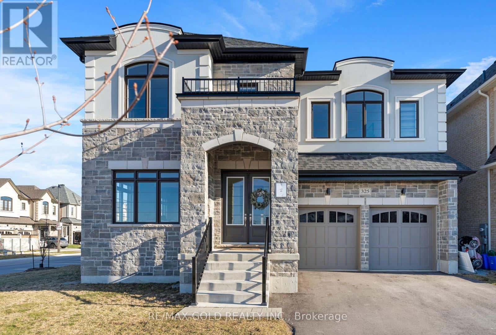 325 DANNY WHEELER BOULEVARD — Georgina (Keswick North), Ontario - Photo 2 of 44