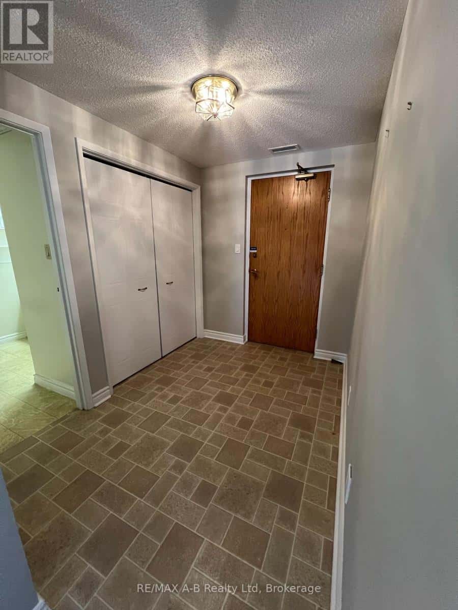 103 - 199 HOPE STREET EAST STREET E — East Zorra-Tavistock (Tavistock), Ontario - Photo 4 of 31