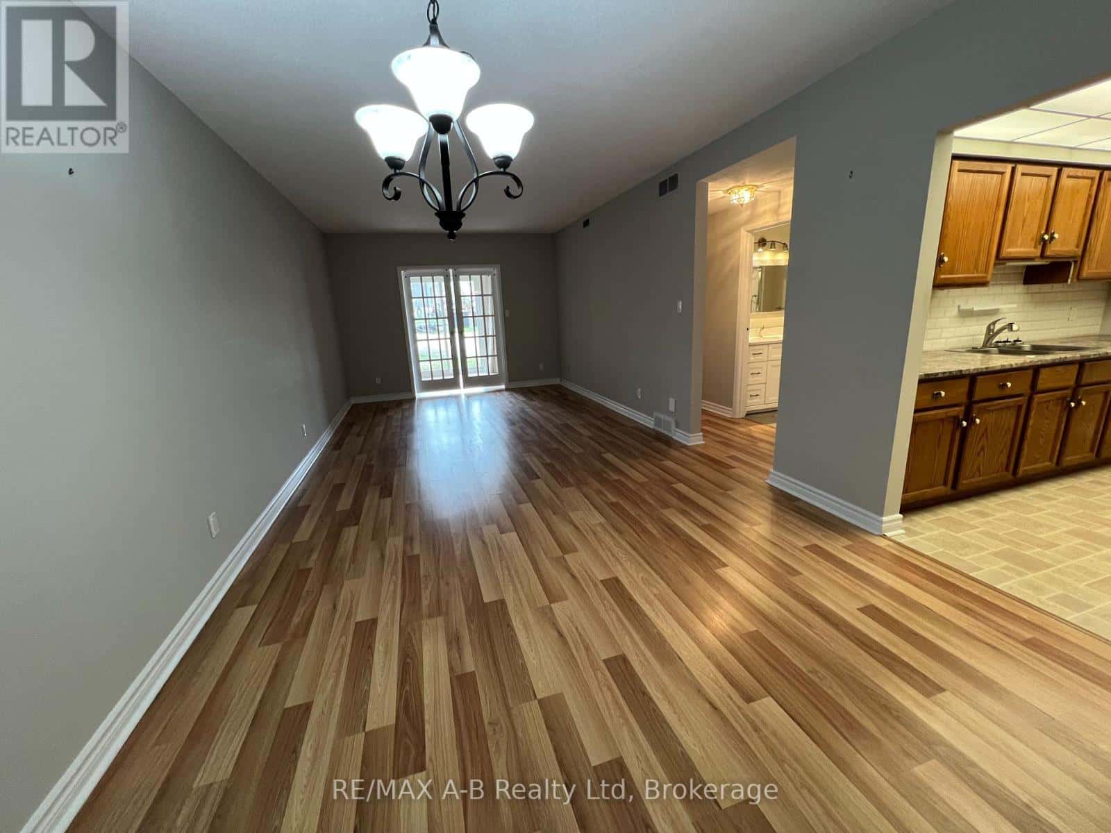 103 - 199 HOPE STREET EAST STREET E — East Zorra-Tavistock (Tavistock), Ontario - Photo 5 of 31