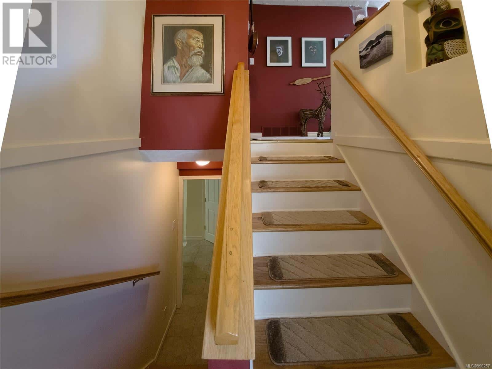 1036 Matsqui Ave — Port Alice, British Columbia - Photo 3 of 57