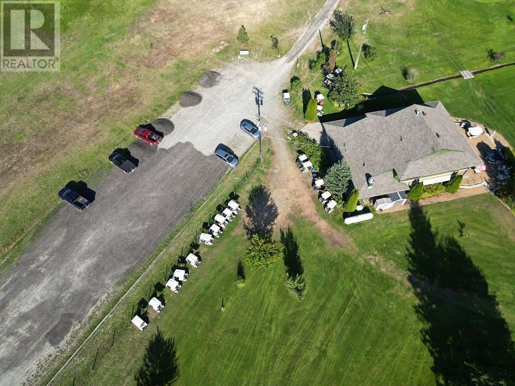 1476/1480 Old North Thompson Highway — Clearwater, British Columbia - Photo 4 of 5