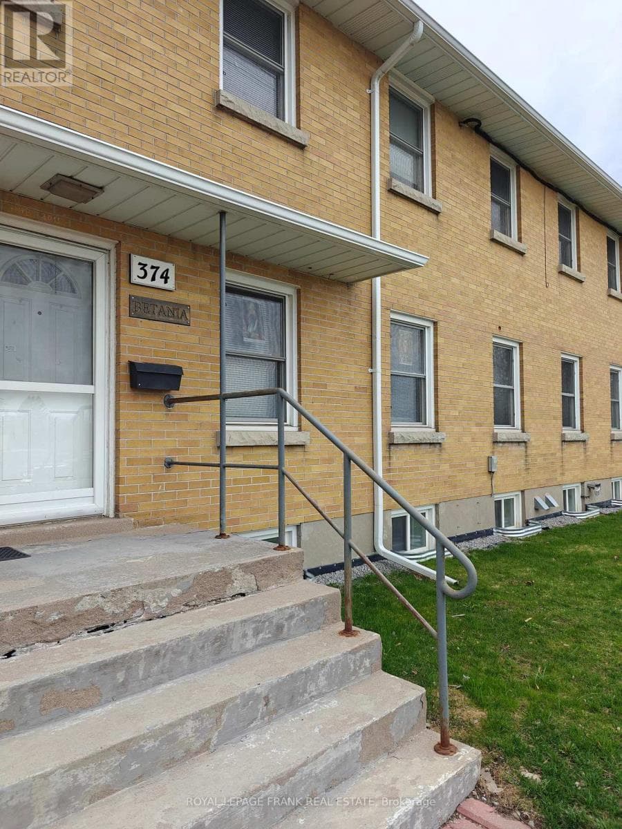 ROOM #4 - 374 CENTRAL PARK BOULEVARD S — Oshawa (Central), Ontario - Main photo