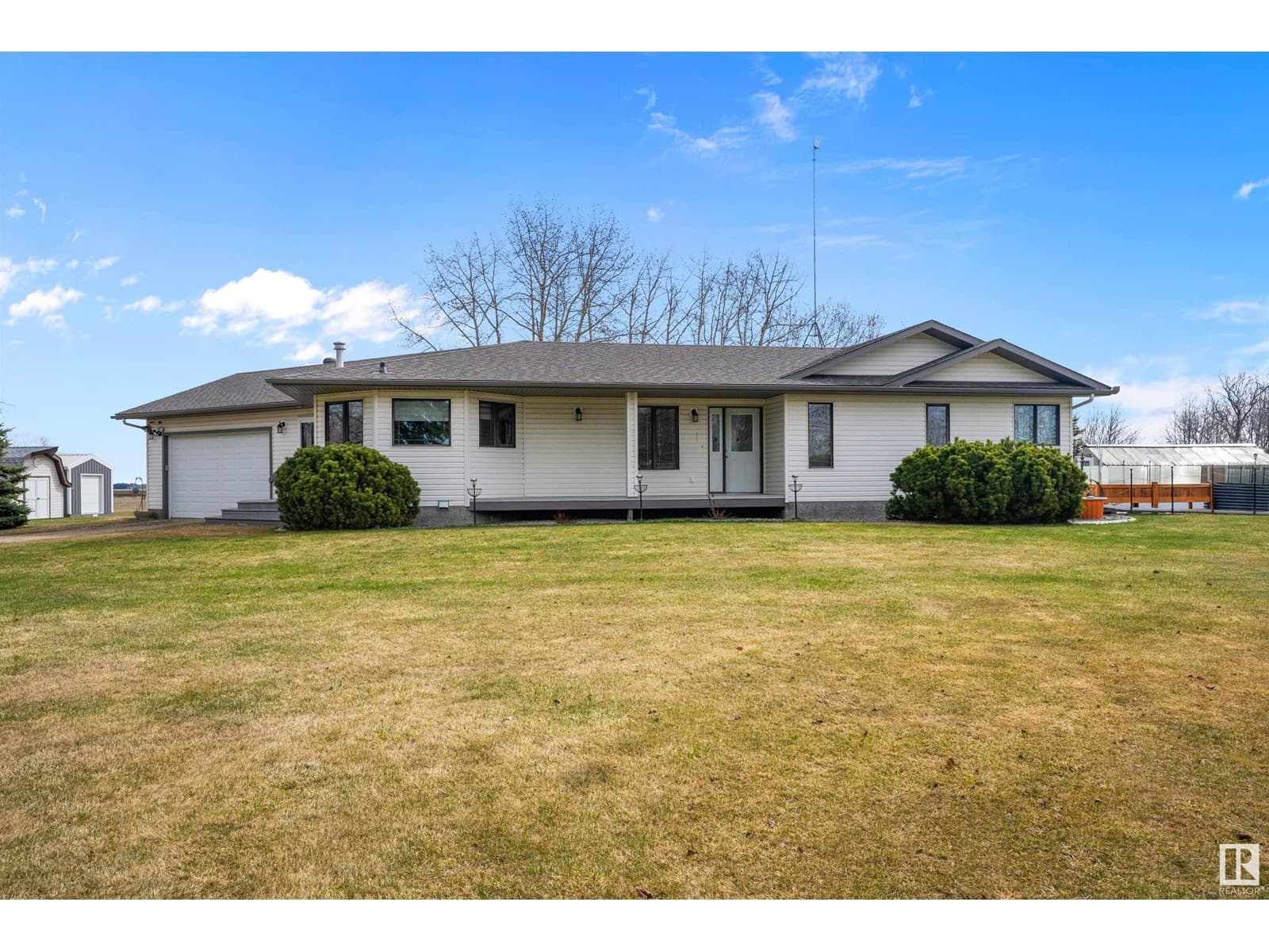 49229 rr 263 - Main photo, Rural Leduc County, Alberta