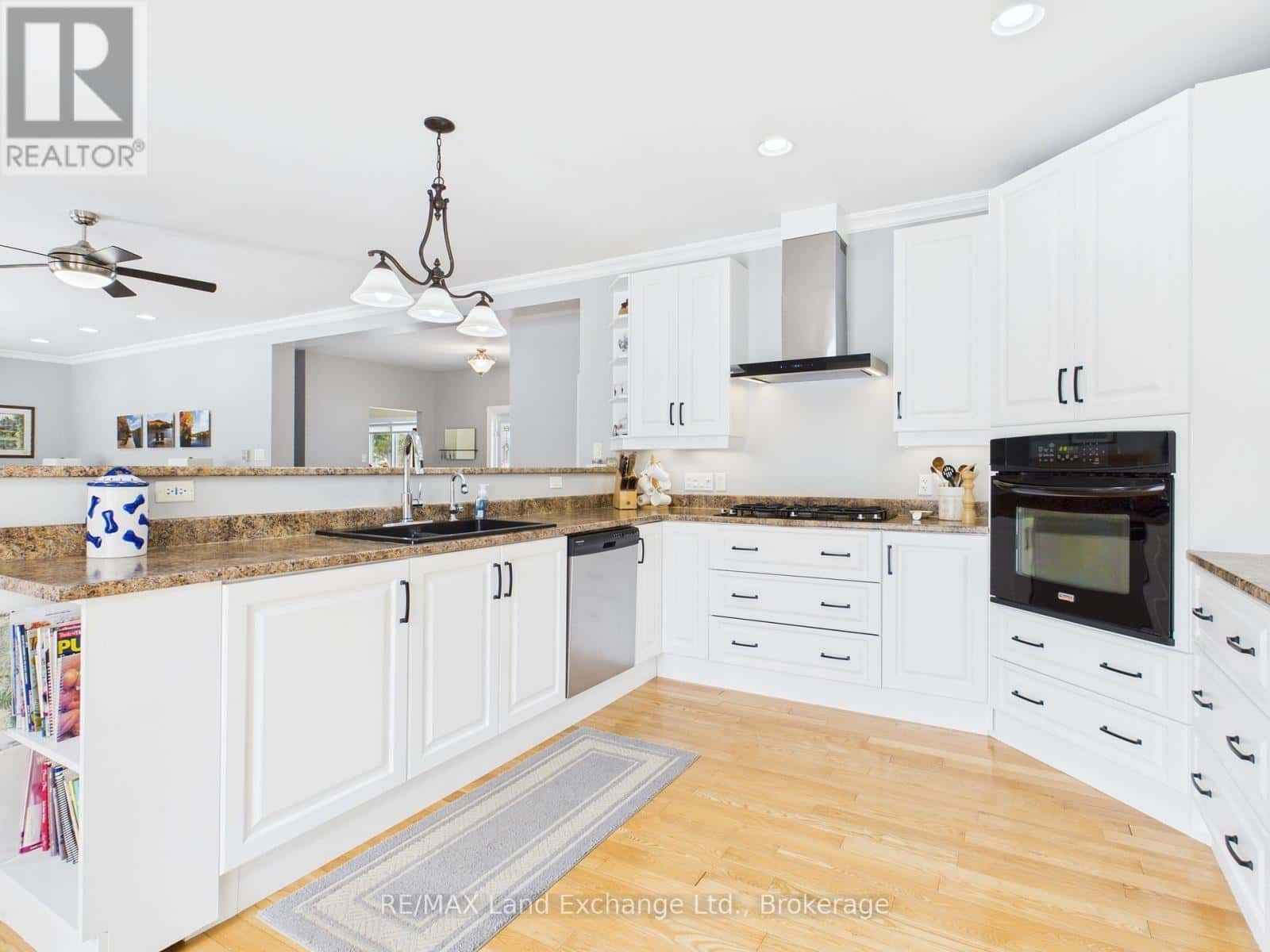 282 HURON ROAD — Huron-Kinloss, Ontario - Photo 3 of 22