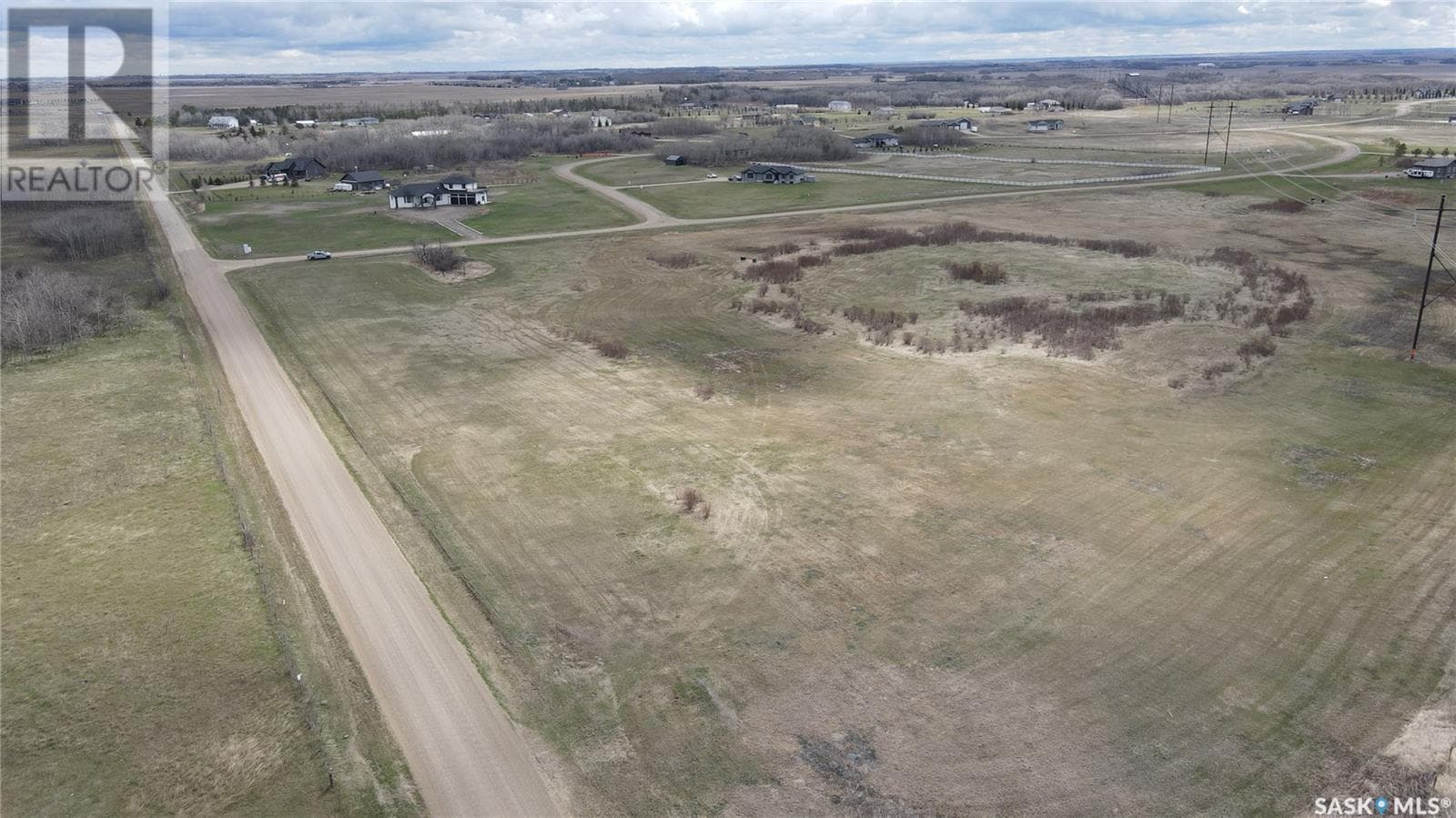 1 South Country LANE — Dundurn Rm No. 314, Saskatchewan - Main photo