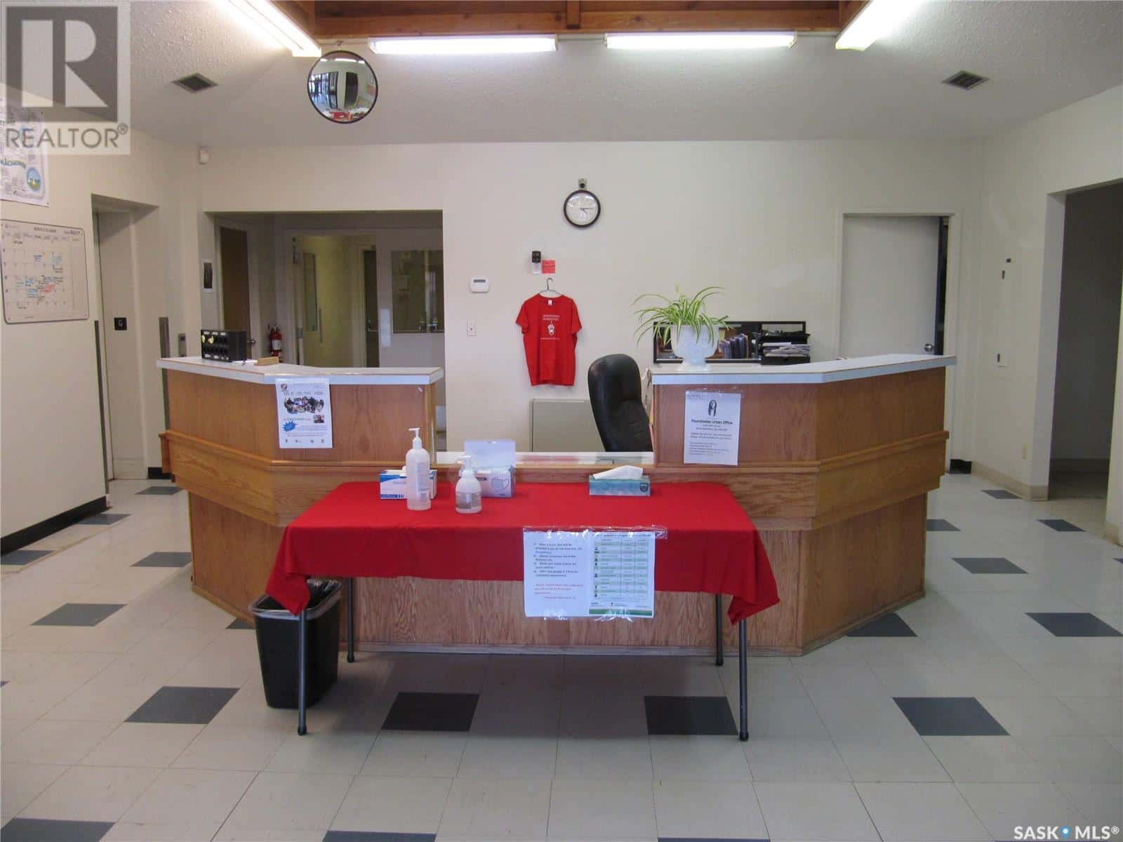 1022 102nd STREET — North Battleford, Saskatchewan - Photo 2 of 19