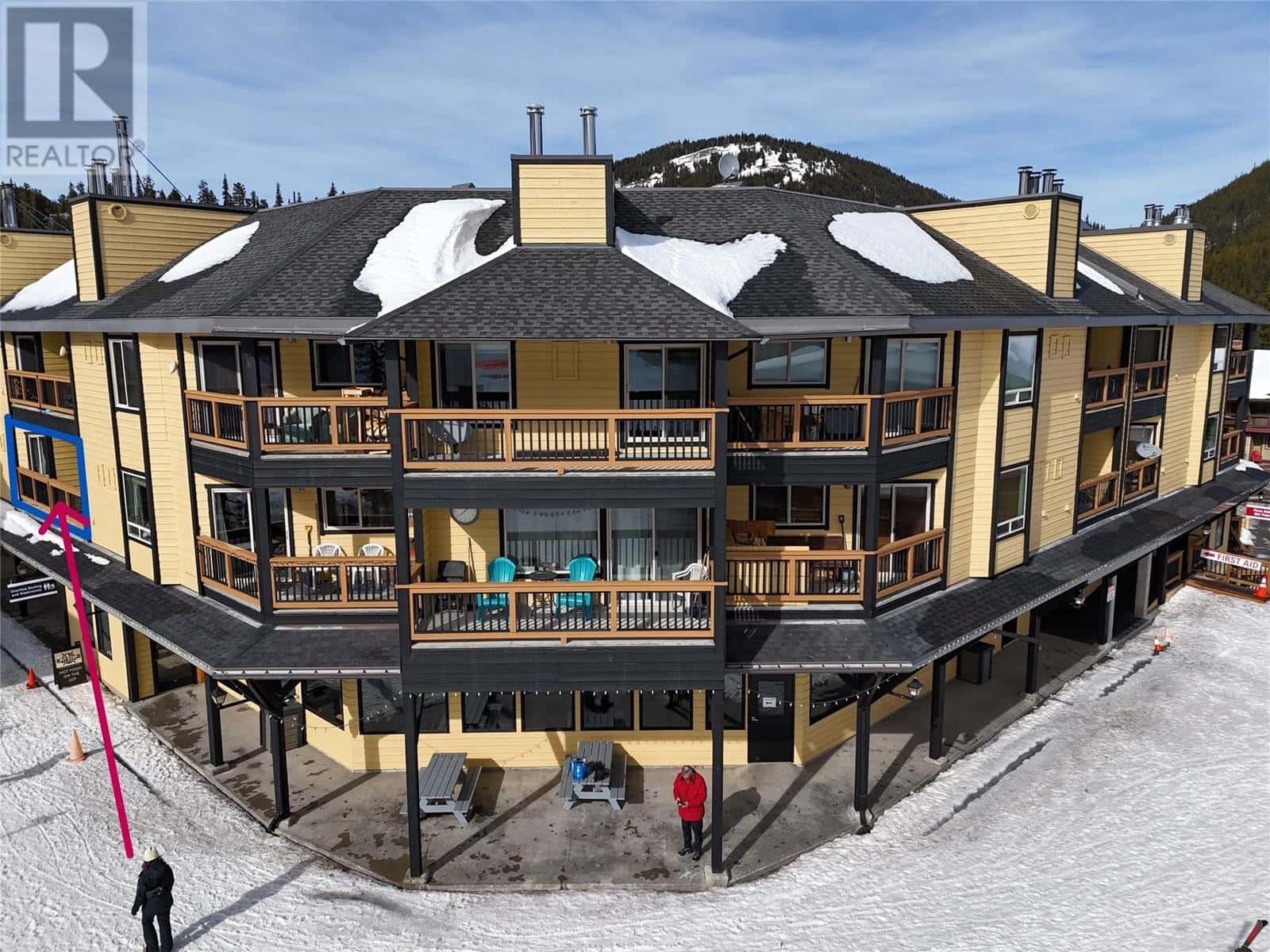 330 Strayhorse Road Unit# 205 — Apex Mountain, British Columbia - Photo 2 of 33