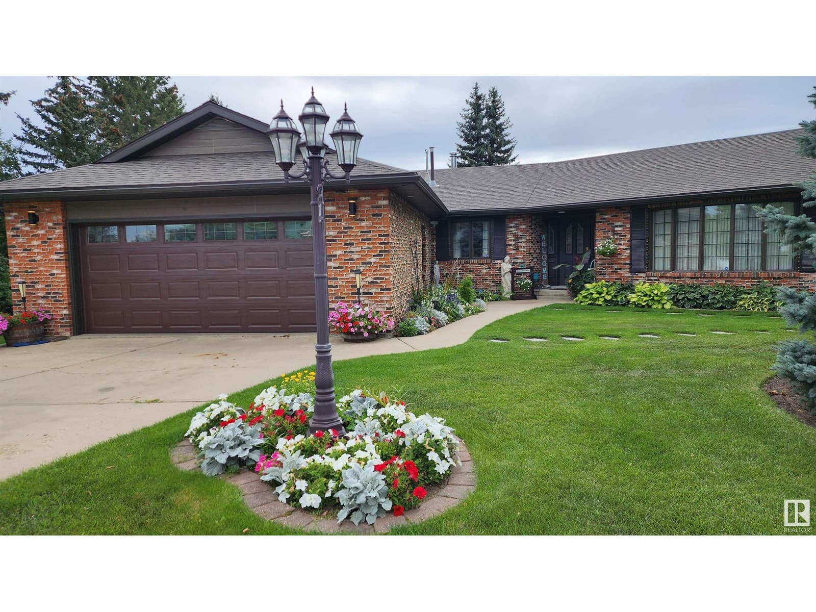 5307 Ravine DR — Elk Point, Alberta - Main photo