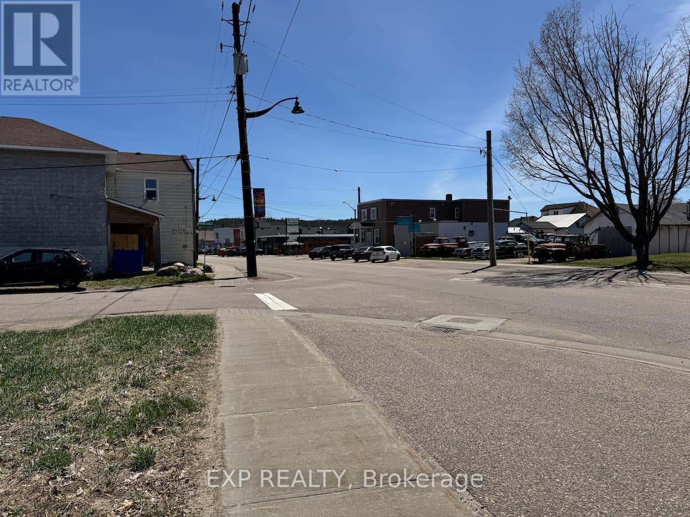 19604 OPEONGO LINE — Madawaska Valley, Ontario - Photo 4 of 9