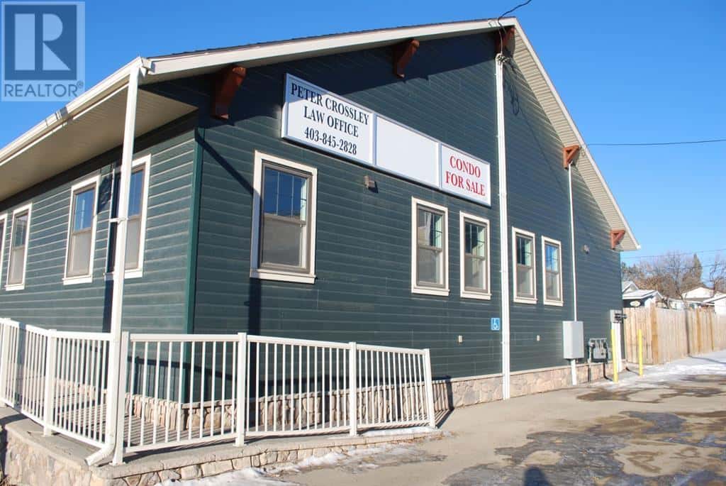 3, 4616 47 Avenue — Rocky Mountain House, Alberta - Photo 2 of 9