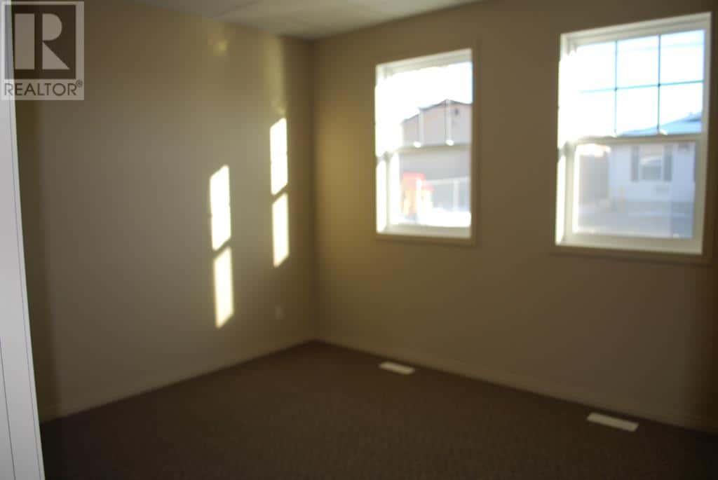 3, 4616 47 Avenue — Rocky Mountain House, Alberta - Photo 5 of 9