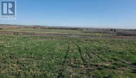 48051 295 Avenue E — De Winton, Alberta - Photo 5 of 5