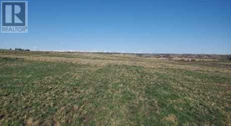 48051 295 Avenue E — De Winton, Alberta - Photo 4 of 5