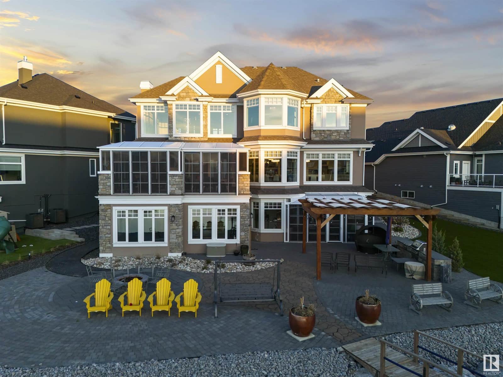 8948 20 AV SW - Photo 4 of 73, Edmonton, Alberta