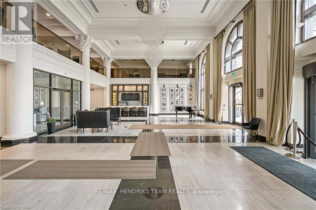 LPH10 - 112 KING STREET E — Hamilton (Beasley), Ontario - Photo 5 of 44