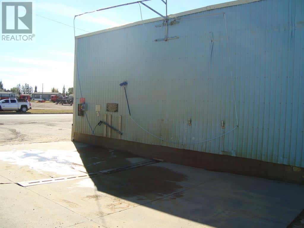 Trochu, Alberta — Trochu, Alberta - Photo 5 of 16