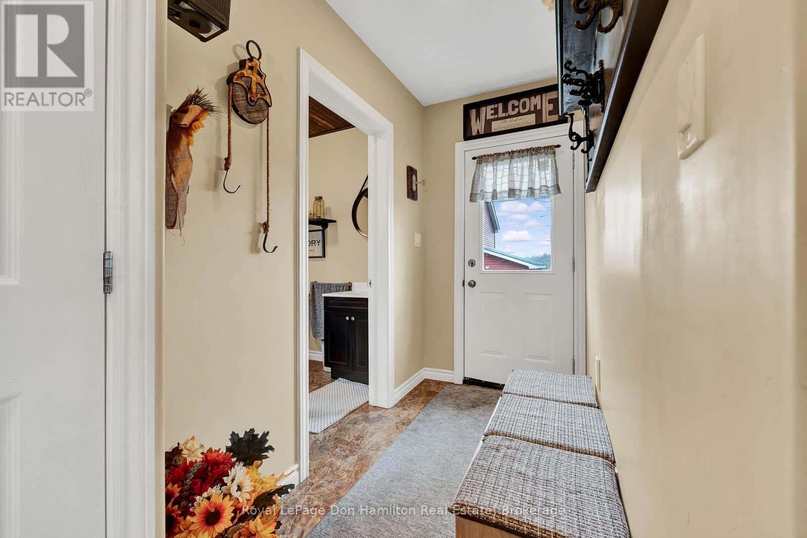 7078 86 LINE — North Perth (Wallace), Ontario - Photo 2 of 30